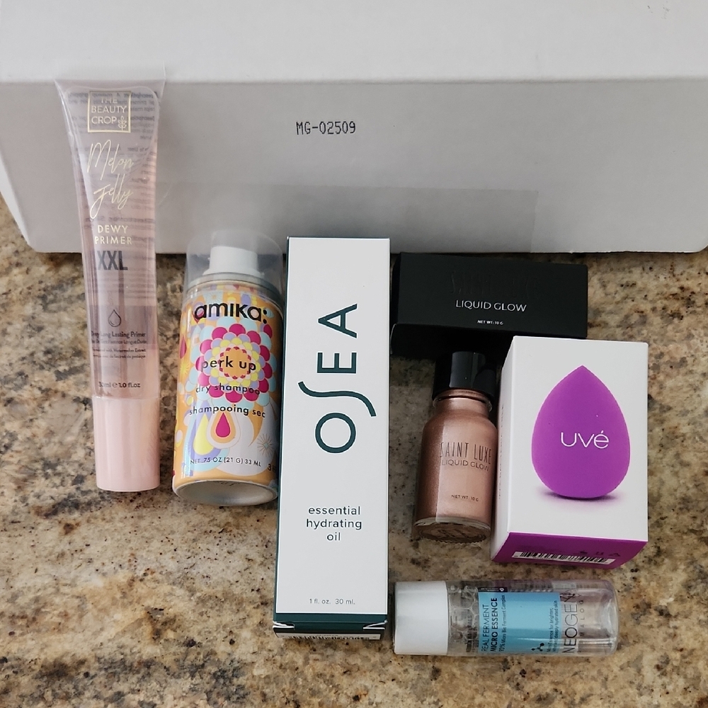OSEA ESSENTIAL Hydrating Oil, Beauty Skincare Variety Bundle Set. 100% Unused!